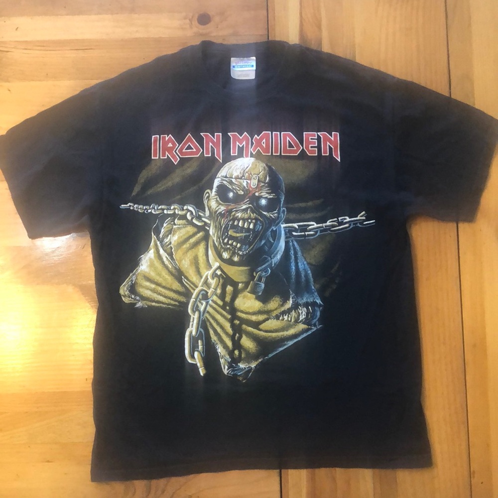 Iron Maiden t-shirt adult size large